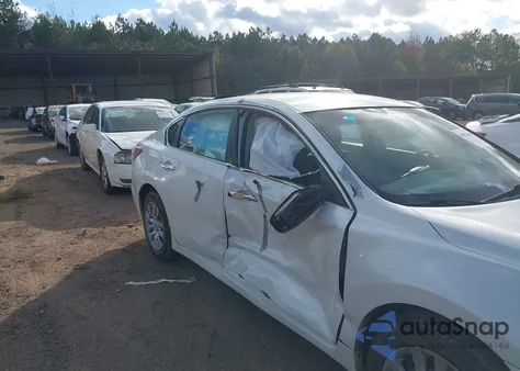 2014 Nissan Altima 2.5 from USA, damaged, VIN 1N4AL3AP0EC155989